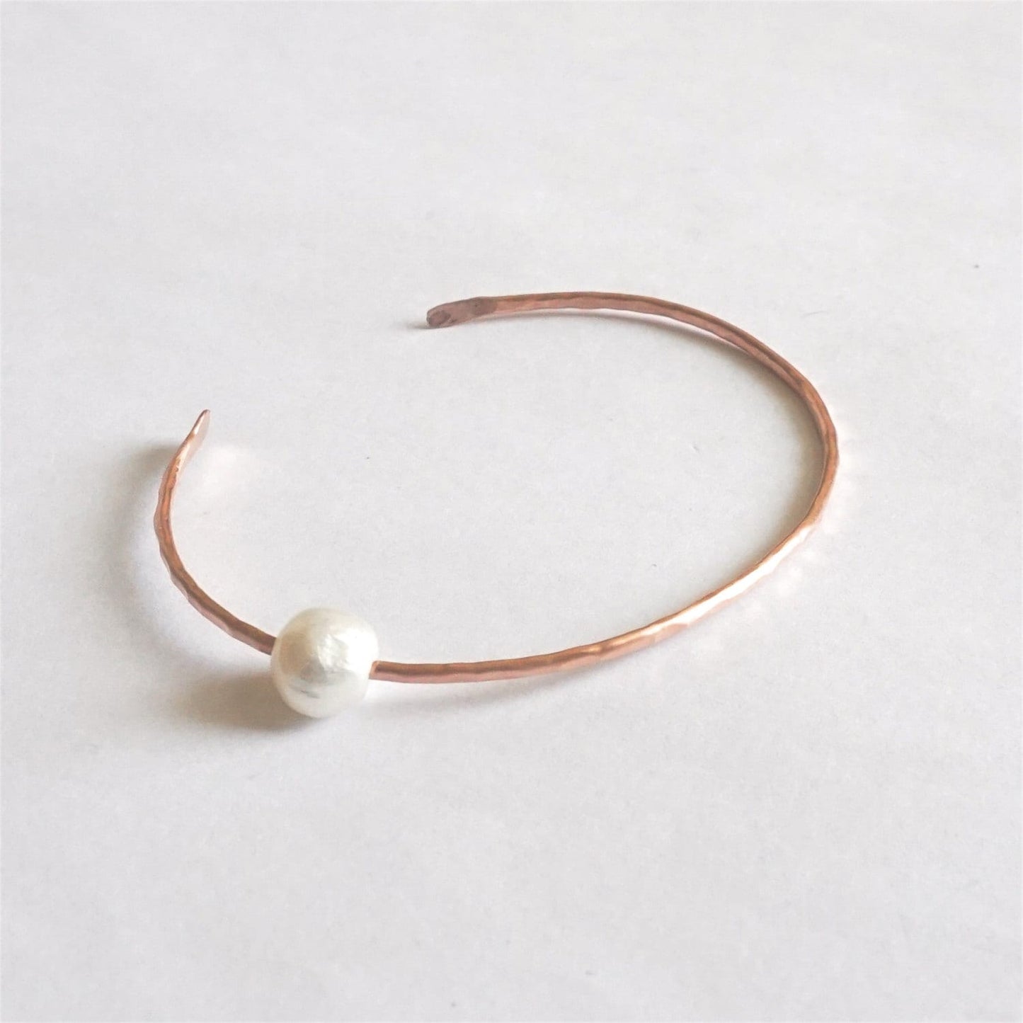 1.6mm Round Pearl Cuff Bracelet w Hammered Tapered Ends Plain or hammered Thin Cuff Bracelet Brass Delicate Jewelry Stacking Bracelet 035