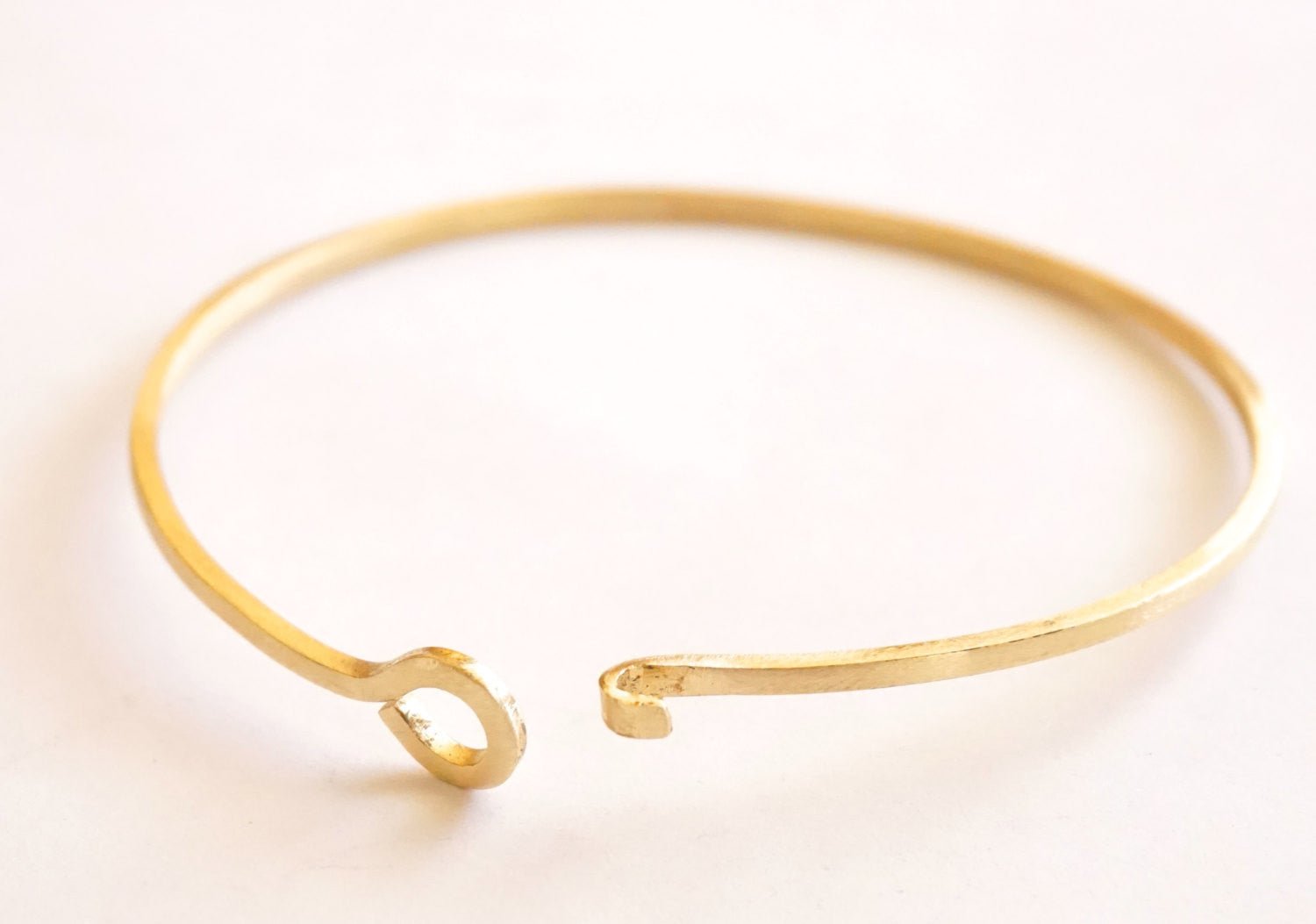 https://patinationdesign.com/cdn/shop/products/15mm-square-hook-eye-bangle-bracelet-003-940531.jpg?v=1685077119&width=1946